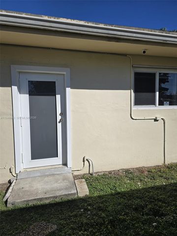 15764 SW 303rd Ter, Homestead, FL 33033