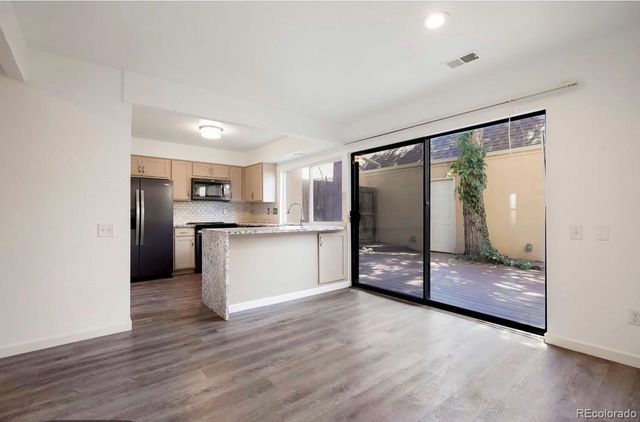 2836 S Vaughn Way, Aurora, CO 80014