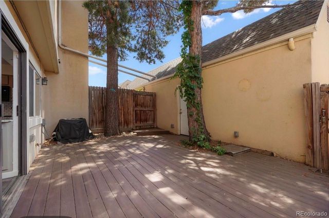 2836 S Vaughn Way, Aurora, CO 80014