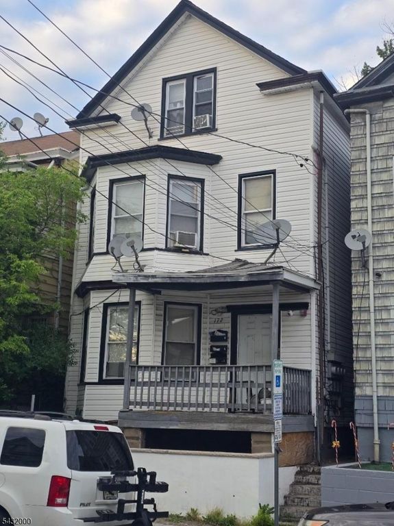 172 Jasper St, Paterson City, NJ 07522