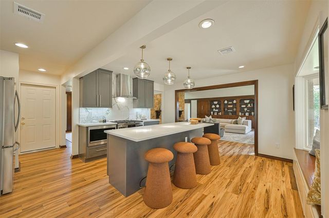 2900 Drakestone Avenue, Oklahoma City, OK 73120