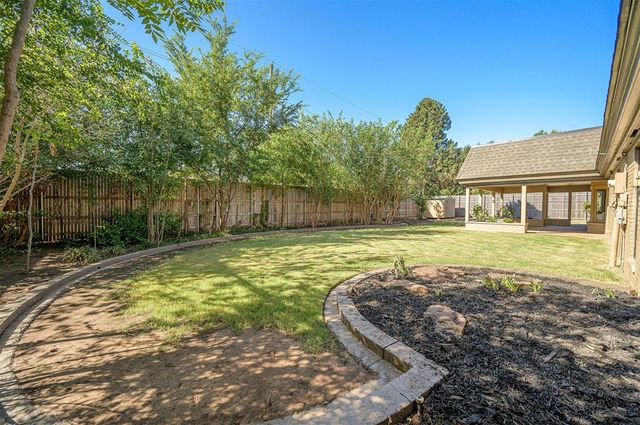 2900 Drakestone Avenue, Oklahoma City, OK 73120