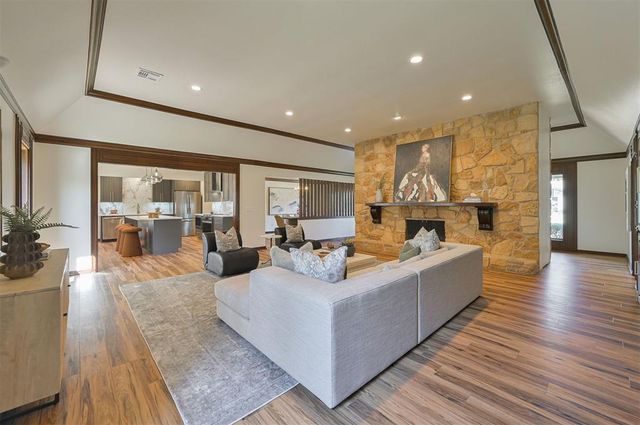 2900 Drakestone Avenue, Oklahoma City, OK 73120