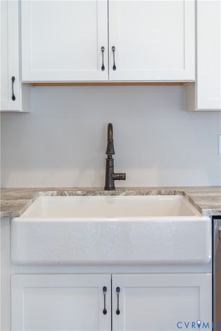 11219 Sparwood Rd, Chester, VA 23831