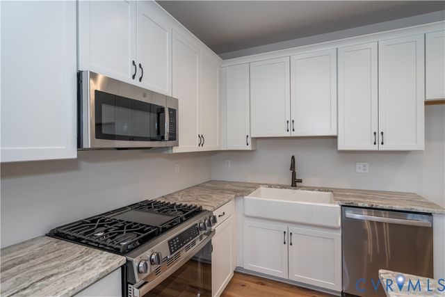 11219 Sparwood Rd, Chester, VA 23831