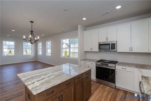 11219 Sparwood Rd, Chester, VA 23831