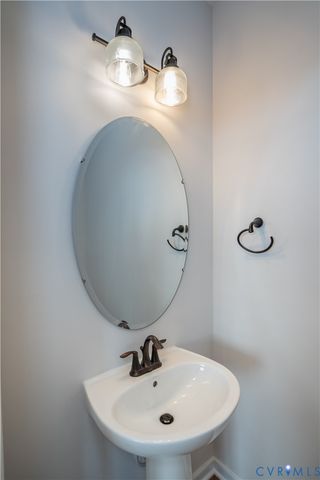 11219 Sparwood Rd, Chester, VA 23831