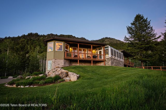 1968 SUNRISE MOUNTAIN Place, Star Valley Ranch, WY 83127