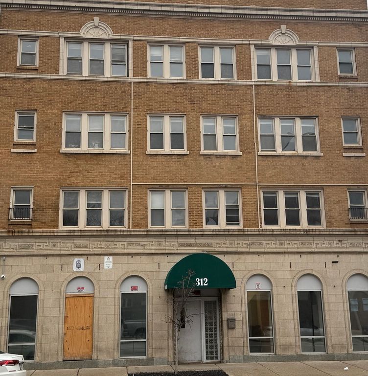 312 N Central Avenue 209, Chicago, IL 60644