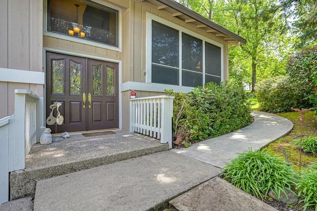 9185 Vista Ct, Loomis, CA 95650