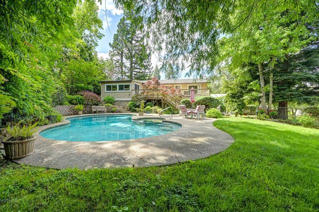 9185 Vista Ct, Loomis, CA 95650