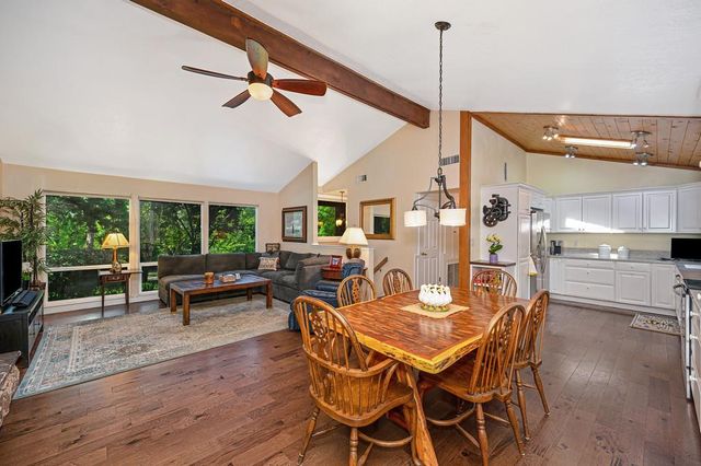 9185 Vista Ct, Loomis, CA 95650