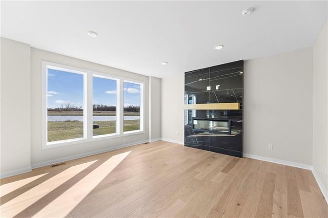 18681 W 193rd Street, Spring Hill, KS 66083