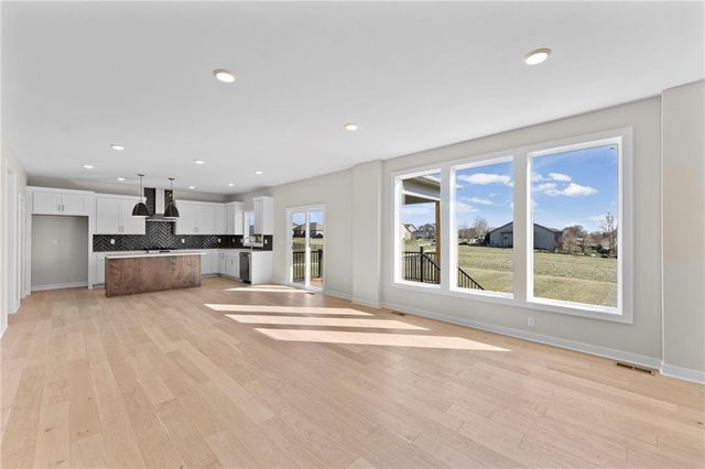 18681 W 193rd Street, Spring Hill, KS 66083
