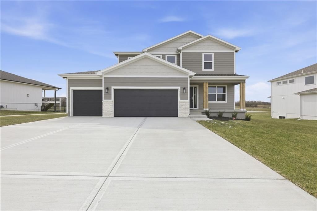 18681 W 193rd Street, Spring Hill, KS 66083