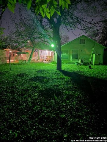 310 W Southcross, San Antonio, TX 78221