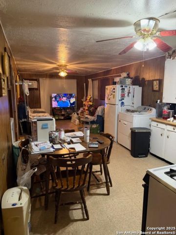 310 W Southcross, San Antonio, TX 78221