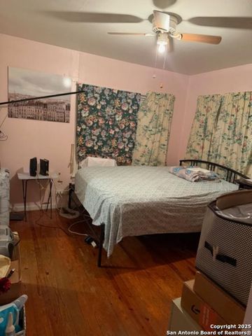 310 W Southcross, San Antonio, TX 78221