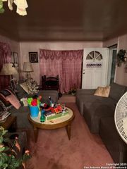 310 W Southcross, San Antonio, TX 78221