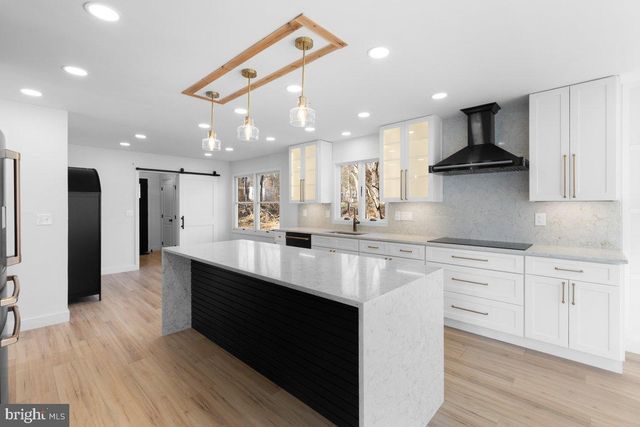 144 VAN DYKE RD, Hopewell, NJ 08525