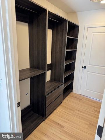 144 VAN DYKE RD, Hopewell, NJ 08525