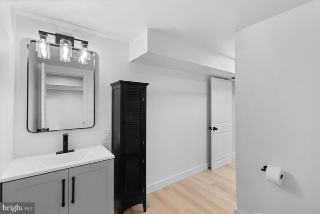 144 VAN DYKE RD, Hopewell, NJ 08525