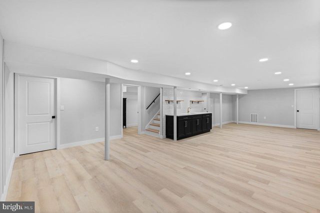 144 VAN DYKE RD, Hopewell, NJ 08525