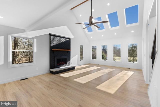 144 VAN DYKE RD, Hopewell, NJ 08525