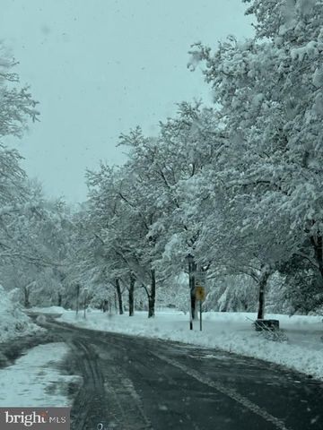 144 VAN DYKE RD, Hopewell, NJ 08525