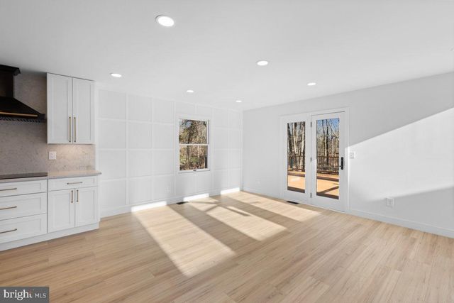 144 VAN DYKE RD, Hopewell, NJ 08525