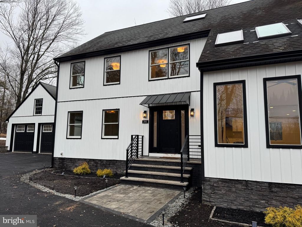 144 VAN DYKE RD, Hopewell, NJ 08525