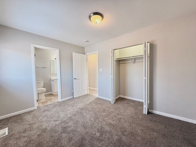 17213 Springtide Lane, Hazel Crest, IL 60429