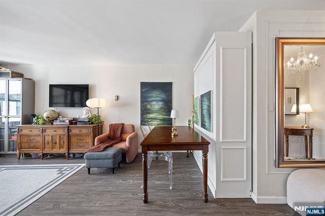 2100 Linwood 17N, Fort Lee, NJ 07024