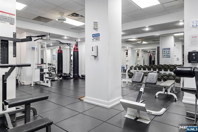 2100 Linwood 17N, Fort Lee, NJ 07024