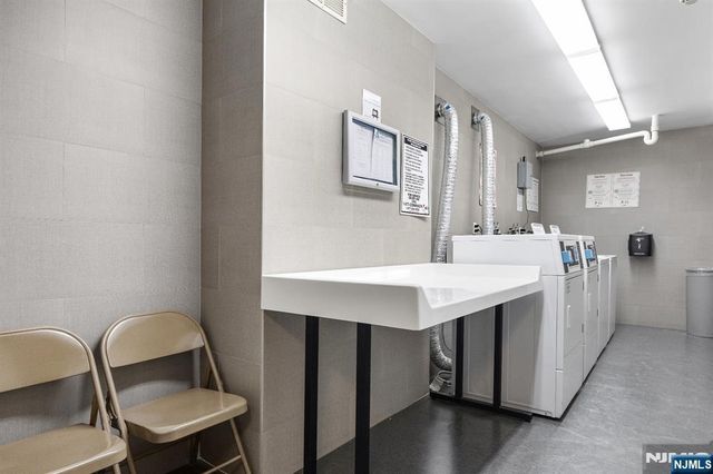 2100 Linwood 17N, Fort Lee, NJ 07024