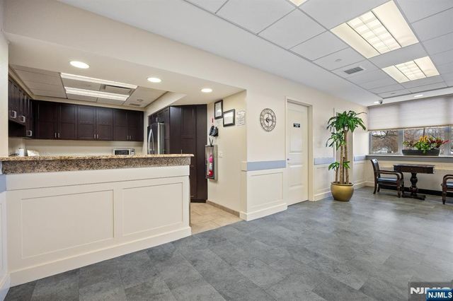 2100 Linwood 17N, Fort Lee, NJ 07024