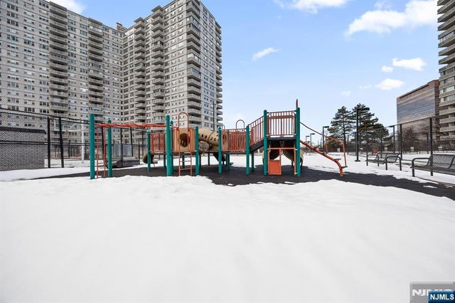 2100 Linwood 17N, Fort Lee, NJ 07024