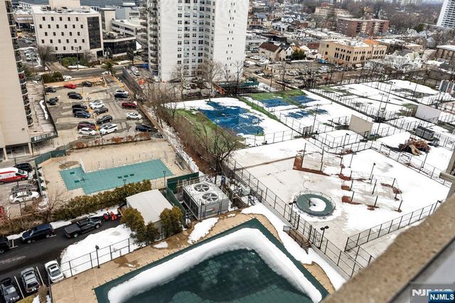 2100 Linwood 17N, Fort Lee, NJ 07024