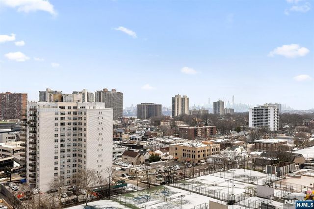 2100 Linwood 17N, Fort Lee, NJ 07024