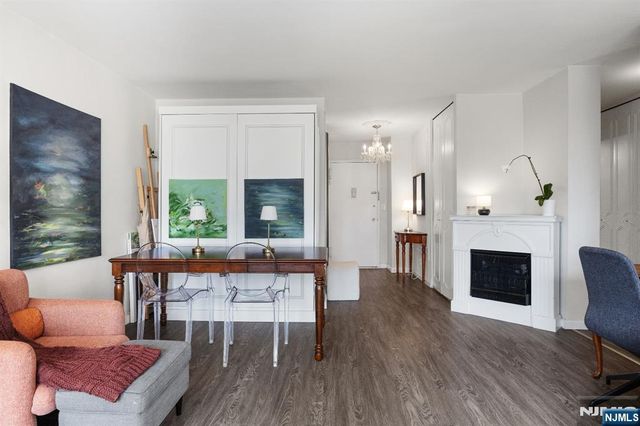 2100 Linwood 17N, Fort Lee, NJ 07024