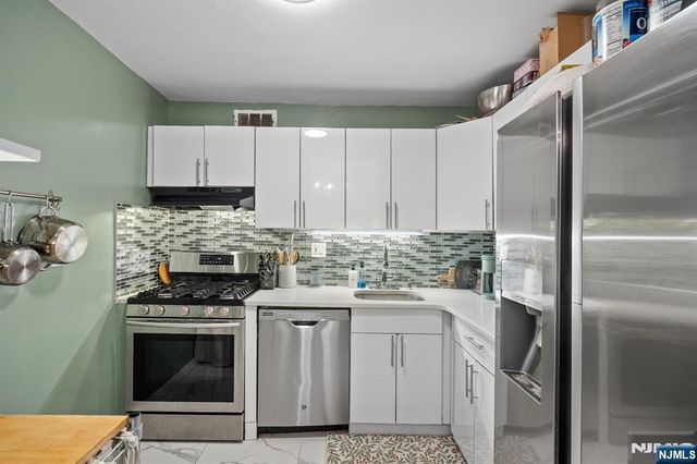 2100 Linwood 17N, Fort Lee, NJ 07024