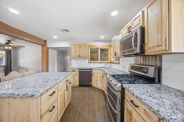 14506 Johnson Road, Bakersfield, CA 93314