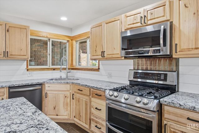 14506 Johnson Road, Bakersfield, CA 93314