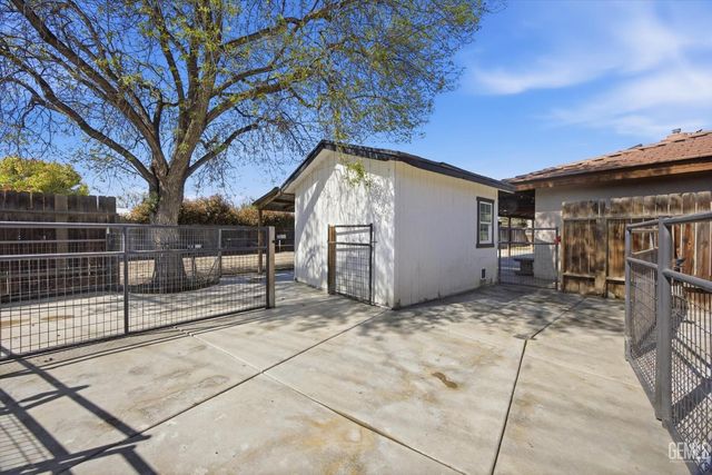 14506 Johnson Road, Bakersfield, CA 93314