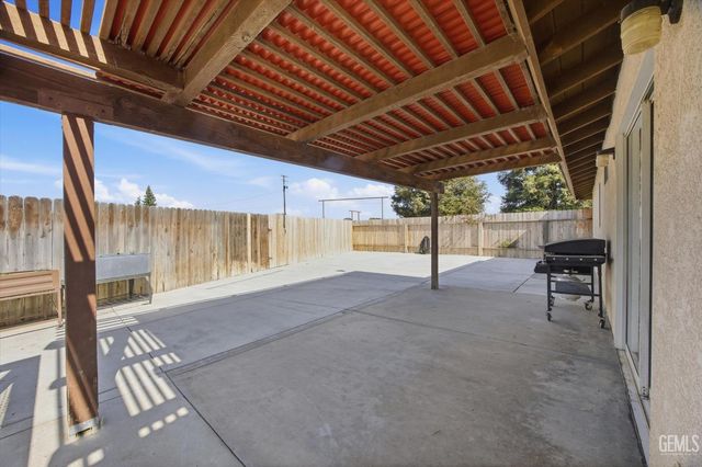 14506 Johnson Road, Bakersfield, CA 93314