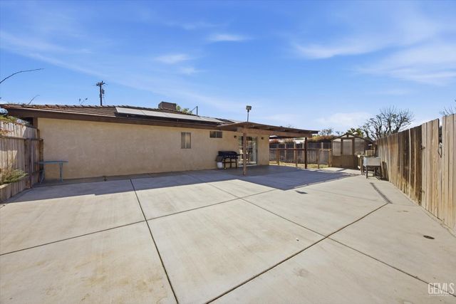 14506 Johnson Road, Bakersfield, CA 93314