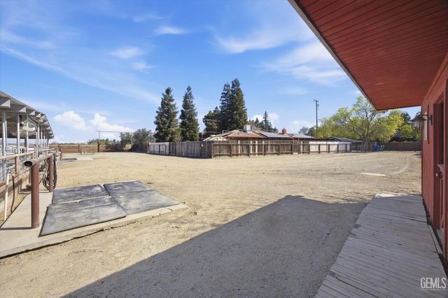 14506 Johnson Road, Bakersfield, CA 93314