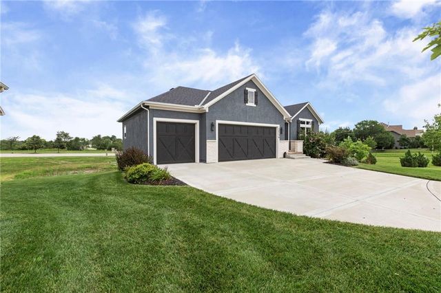 24736 W 112th Street, Olathe, KS 66061
