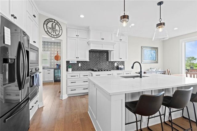 24736 W 112th Street, Olathe, KS 66061