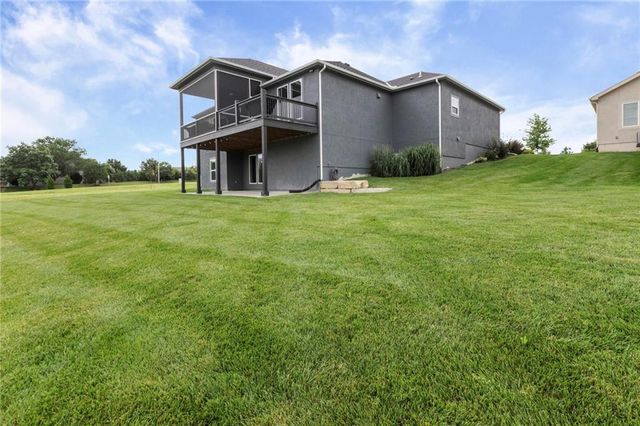 24736 W 112th Street, Olathe, KS 66061